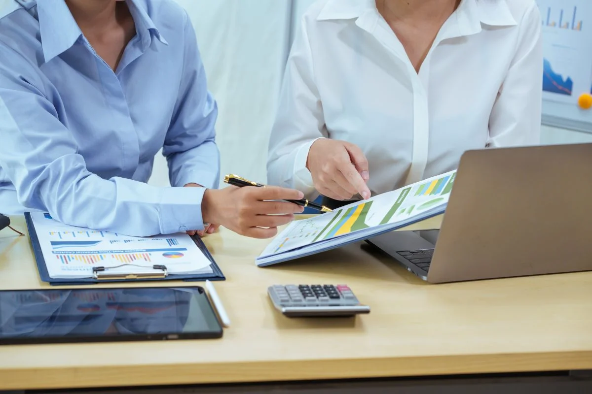 How to pay remote employees in Italy: payroll and compliance explained